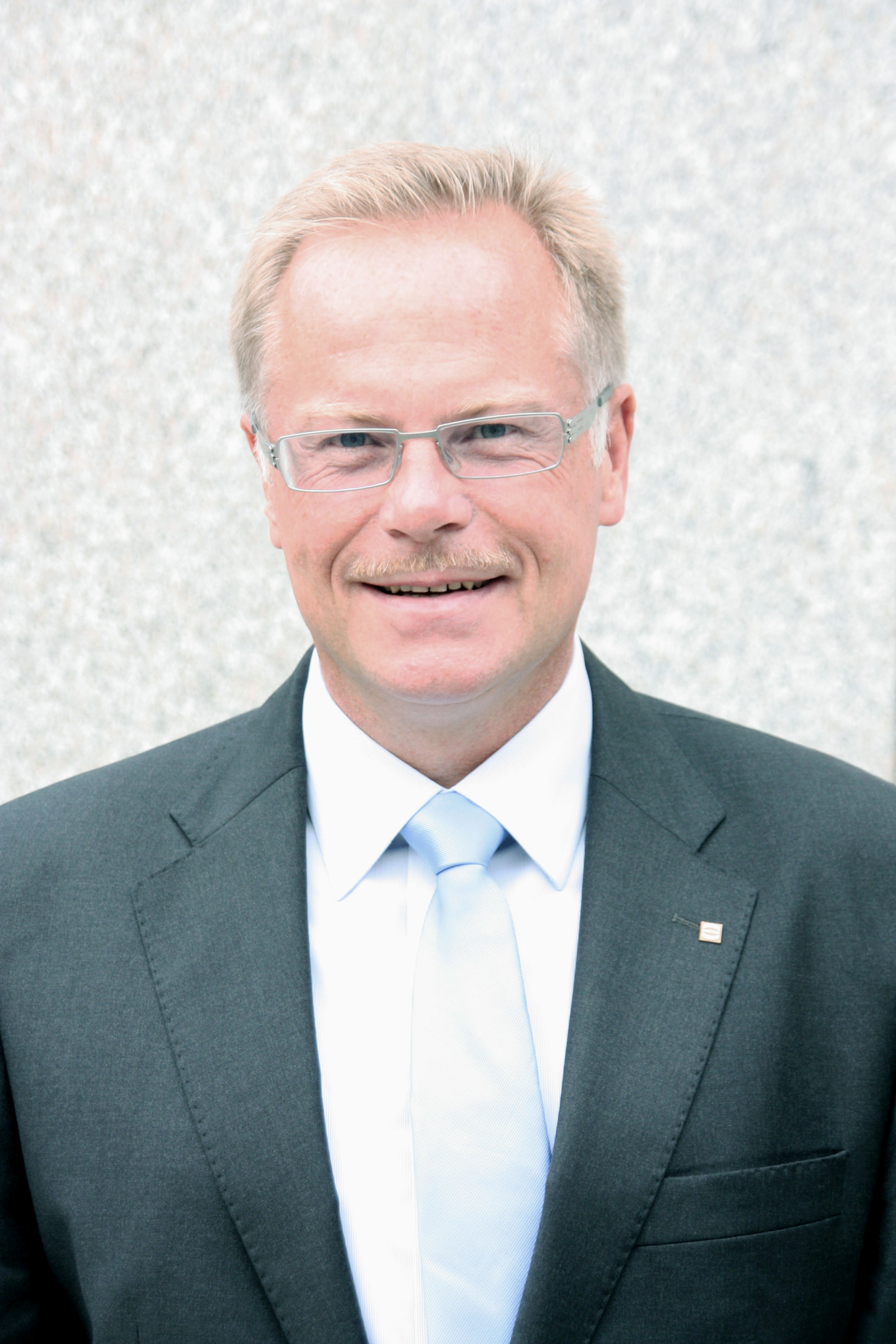 Harting mit neuem Sprecher:: Sieverdingbeck leitet Kommunikation