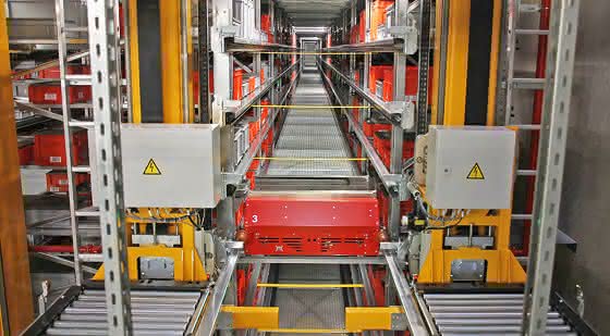 Was besser ist, entscheidet der konkrete Anwendungsfall: Regalbediengerät oder Shuttle?
