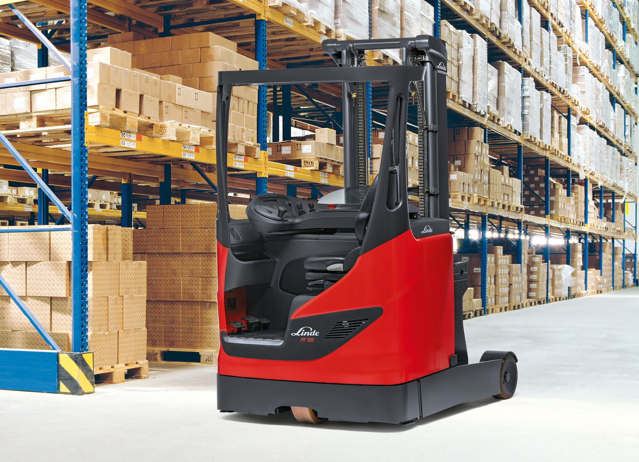 Linde bringt weitere Schubmaststapler: Basis-Modelle für leichte Einsätze Linde bringt weitere Schubmaststapler: Basis-Modelle für leichte Einsätze