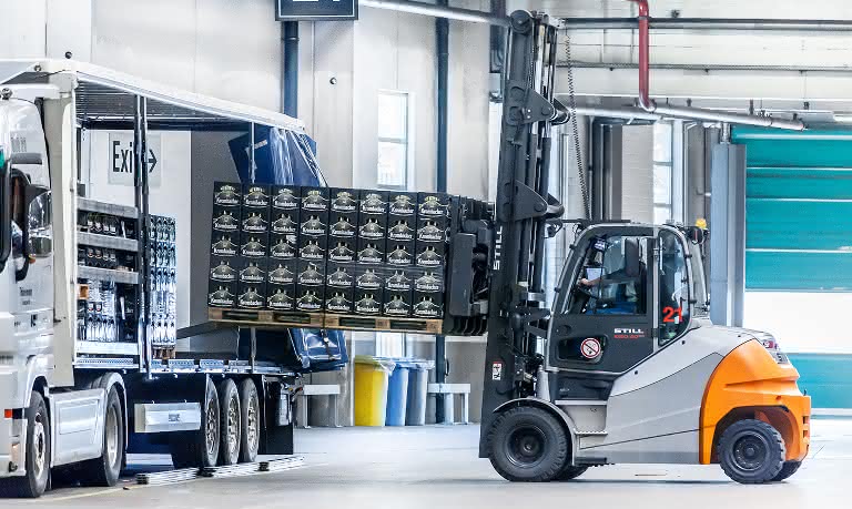 Acht-Tonnen-E-Stapler bei Krombacher in der Felderprobung: Kein Flaschenhals in der Brauerei