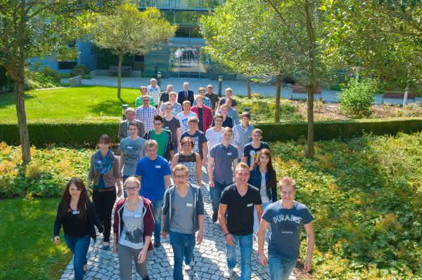 30 neue Lehrlinge und Studenten: Lenze begrüßt Azubis