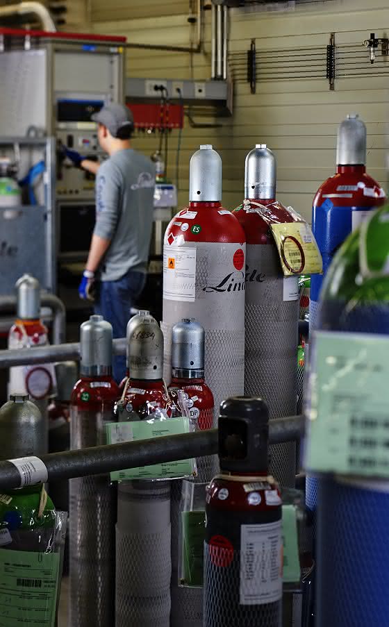 Zertifizierte Kalibriergase für Prozess-GCs: Kurze Lieferfristen für gängige Gasgemische