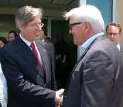 Erfolgreich mit deutschem Ausbildungssystem: Steinmeier besucht Schaeffler Mexiko Erfolgreich mit deutschem Ausbildungssystem: Steinmeier besucht Schaeffler Mexiko