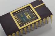 Öl-Test-Chip: Mikro-Sensoren überwachen Flüssigkeitseigenschaften