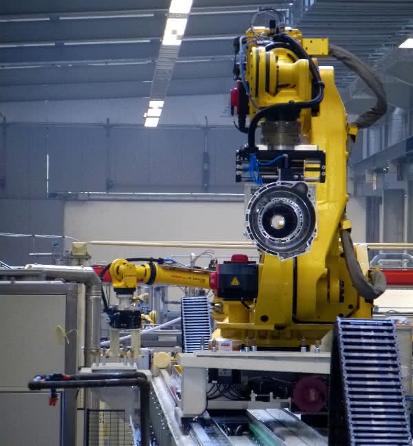 Portalroboter für mehr Platz in der Produktionslinie:: Nach oben ist noch Luft Portalroboter für mehr Platz in der Produktionslinie:: Nach oben ist noch Luft