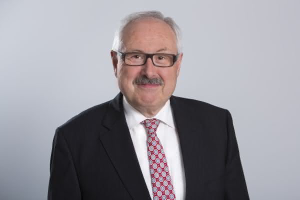 "Wir brauchen mehr Technik": Michael Ziesemer ist neuer ZVEI-Präsident "Wir brauchen mehr Technik": Michael Ziesemer ist neuer ZVEI-Präsident