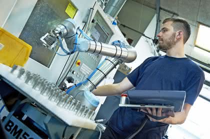 Kollmorgen treibt die Roboter von Universal Robots an: Bessere Motoren, mehr Möglichkeiten Kollmorgen treibt die Roboter von Universal Robots an: Bessere Motoren, mehr Möglichkeiten