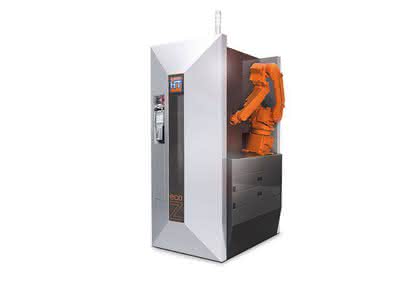 Flexible Roboterzelle für Kleinserien-Bearbeitung: Freier Zugang zur Maschine Flexible Roboterzelle für Kleinserien-Bearbeitung: Freier Zugang zur Maschine