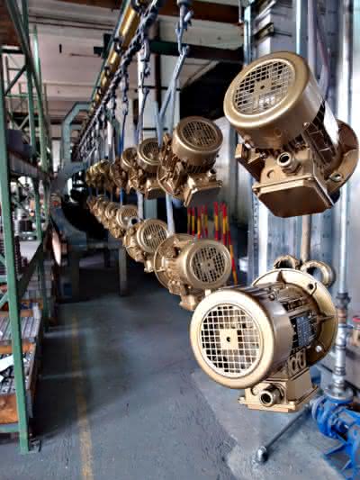 IE4-Motor vs. IE2-Motor: Neue Elektromotoren sparen drei Millionen kWh IE4-Motor vs. IE2-Motor: Neue Elektromotoren sparen drei Millionen kWh