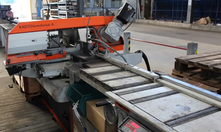 Sägetechnik meets Material Handling:: Stop and shop an der Stahlsäge