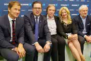 Drei Fußballgenerationen bei Schunk:: WM-Auftakt schon in München