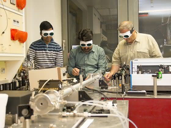 Lasertechnik: Laserblitze erzeugen Nano-Antennen