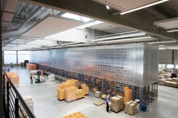 Fluidtechnikspezialist will Kapazitätsreserven schaffen: Bürkert eröffnet zentrales Distributionscenter Fluidtechnikspezialist will Kapazitätsreserven schaffen: Bürkert eröffnet zentrales Distributionscenter