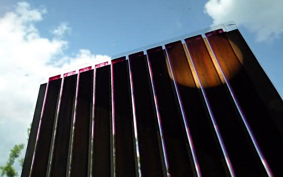 Photovoltaik: Solarmodule in Glas gebettet