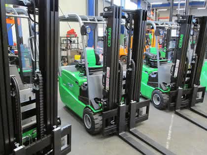 Elektro-Stapler im Crossdocking-Einsatz: Wohlfühl-Faktor für den Fahrer