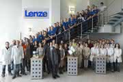Logistikdrehscheibe feiert Geburtstag: Zehn Jahre Lenze-Logistikzentrum in Ruitz Logistikdrehscheibe feiert Geburtstag: Zehn Jahre Lenze-Logistikzentrum in Ruitz