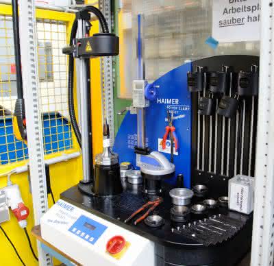 Schrumpftechnik: Bohrungen im spitzen Winkel Schrumpftechnik: Bohrungen im spitzen Winkel