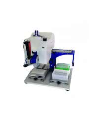 Compound Management: Probentransfer mit manuellem 96-Kanal-Pipettiersystem