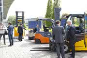 Intralogistiker legen zu:: Cemat bringt gebrauchte Stapler