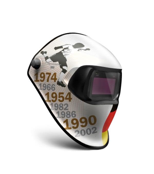 Speedglas Automatikschweißmaske: Fußball-WM: Schweißer zeigen Flagge Speedglas Automatikschweißmaske: Fußball-WM: Schweißer zeigen Flagge