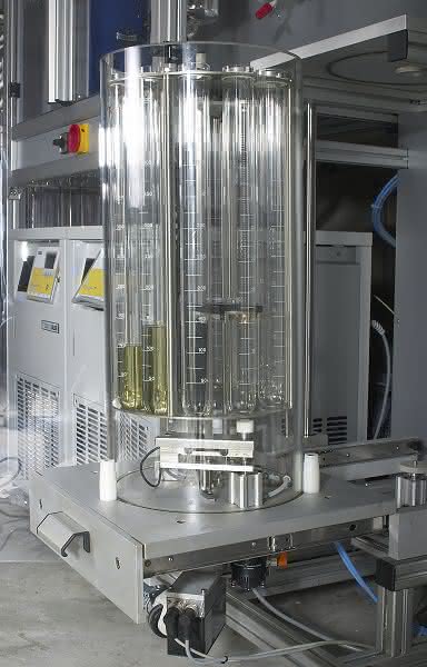 Temperierung als Basis für die perfekte Destillation: Entwicklungsstärke von LAUDA ermöglicht individuelle Kundenlösungen
