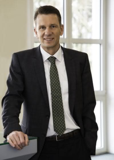 Martin Giersch wechselt von Weber-Hydraulik: Neuer Geschäftsführer bei Voss Fluid Martin Giersch wechselt von Weber-Hydraulik: Neuer Geschäftsführer bei Voss Fluid
