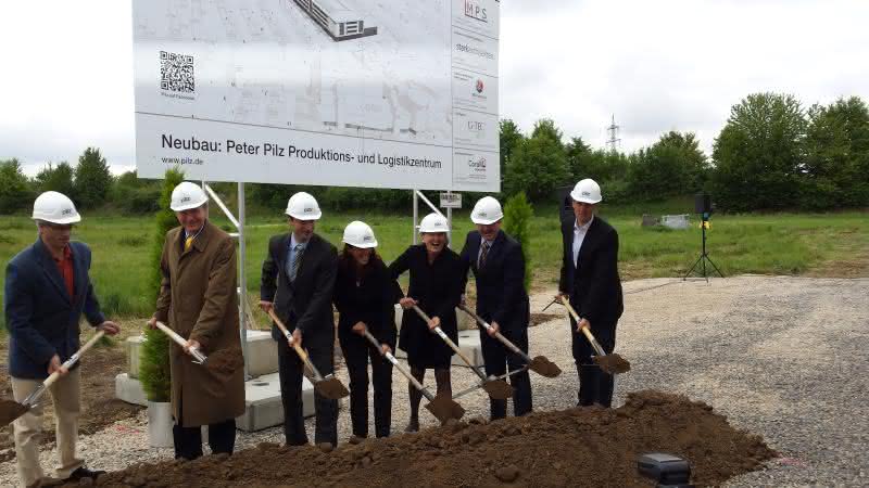 Neues Produktions- und Logistikzentrum: Spatenstich für Pilz Campus in Ostfildern Neues Produktions- und Logistikzentrum: Spatenstich für Pilz Campus in Ostfildern