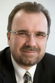 Cyber-Attacken abwehren: Siemens und McAfee kooperieren bei Security Lösungen