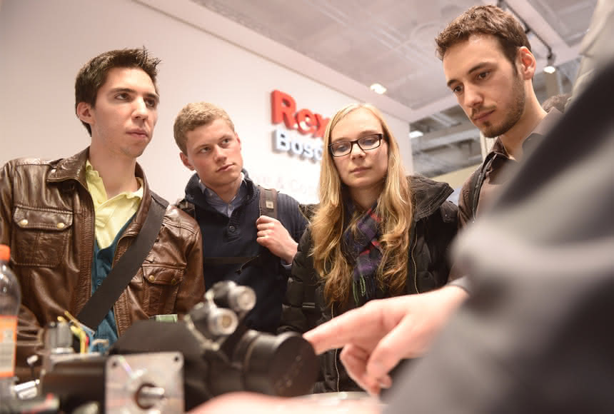 Fachkräftesuche bei Bosch Rexroth: Studis auf den Stand Fachkräftesuche bei Bosch Rexroth: Studis auf den Stand
