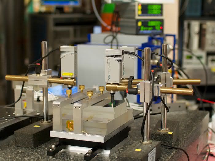 Die Gravitations-Resonanz-Methode: Mit Neutronen auf der Suche nach der Dunklen Energie