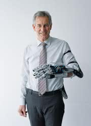 Automatisierungstechnik auf der HMI: Festo will sich zunehmend breiter aufstellen Automatisierungstechnik auf der HMI: Festo will sich zunehmend breiter aufstellen