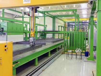 Energieführungen für Schalungsroboter: Roboter an kompletter Kette