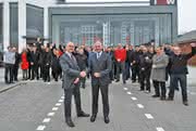 TGW mit Briten-Headquarter: Ein Mustang in der Eingangshalle TGW mit Briten-Headquarter: Ein Mustang in der Eingangshalle