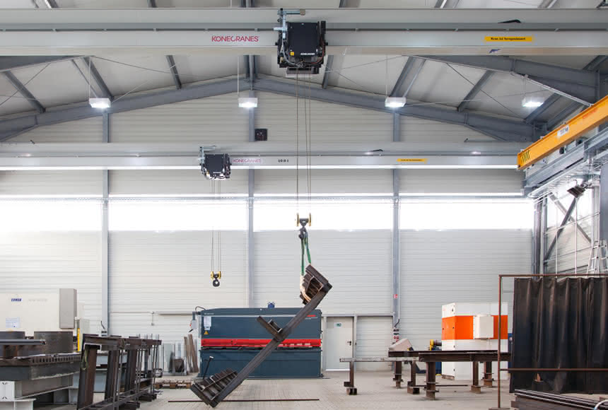 Konecranes fabriziert in Thüringen: Krane in Serie