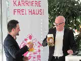 Wirtschaft + Unternehmen: All for One Steeb feiert 1.000sten Mitarbeiter