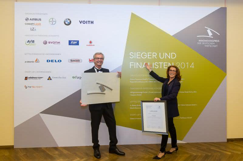 Weniger Spiegelungen auf Displays: Delo gewinnt Innovationspreis