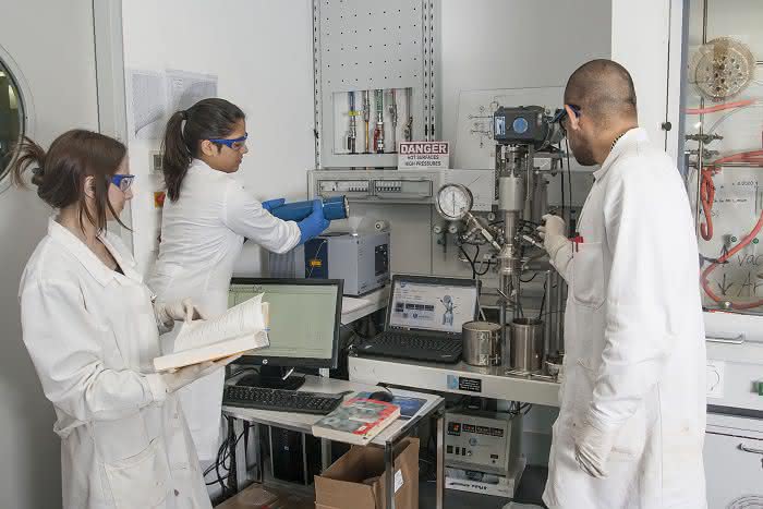 Materialchemie: Hochfeste Polymere aus dem Druckreaktor