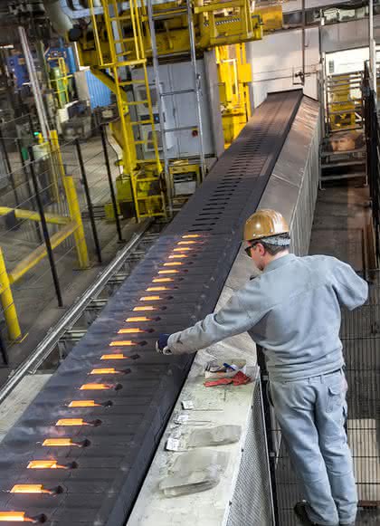 Kolbenring-Fertigung: Federal-Mogul entwickelt effizienten Gießprozess für Gusskolbenringe
