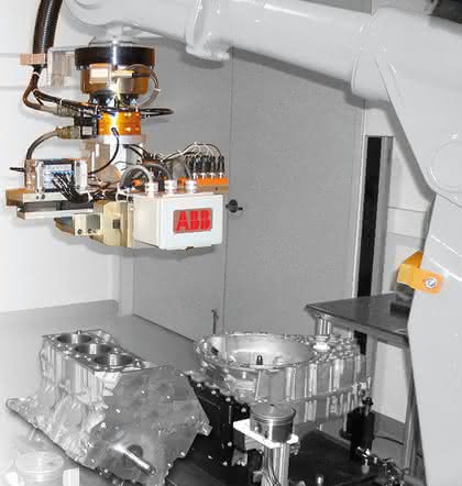 Kraftsensor: Macht Roboter intelligenter Kraftsensor: Macht Roboter intelligenter