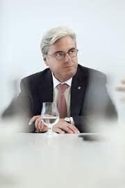 Geschäftsjahr 2013: Clariant mit profitablem Wachstum Geschäftsjahr 2013: Clariant mit profitablem Wachstum