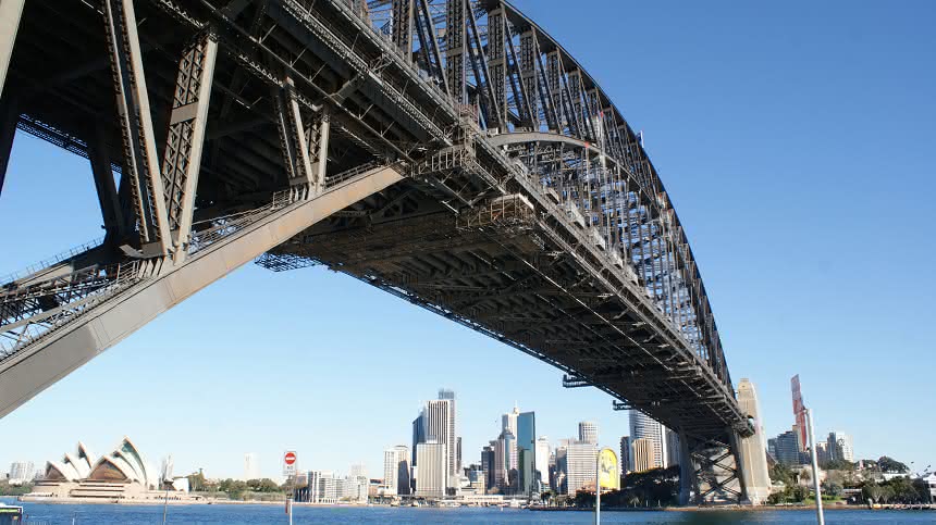 Roboter  sanieren die Sydney Harbour Bridge:: Rosie und Sandy als Sysyphus