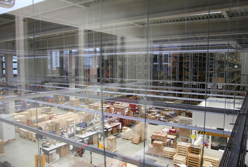 Oerlikon Leybold Vacuum mit Logistik-Neubau:: Im Bett von Vater Rhein Oerlikon Leybold Vacuum mit Logistik-Neubau:: Im Bett von Vater Rhein