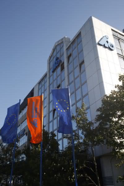 1 Milliarde Euro in 2014 geplant: Hoffmann Group setzt Wachstumskurs fort 1 Milliarde Euro in 2014 geplant: Hoffmann Group setzt Wachstumskurs fort