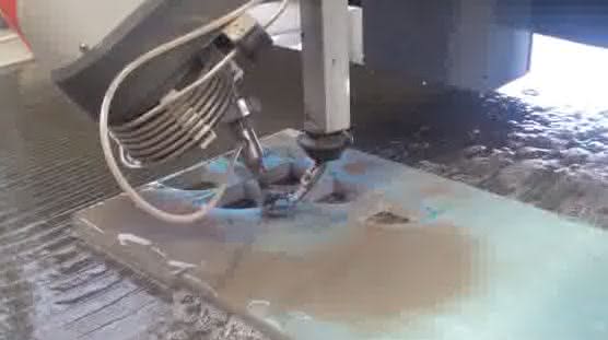 Fachvorträge zum Wasserstrahlschneiden: STM Waterjet lädt zu Vorträgen und 4-Schanzen-Springen Fachvorträge zum Wasserstrahlschneiden: STM Waterjet lädt zu Vorträgen und 4-Schanzen-Springen