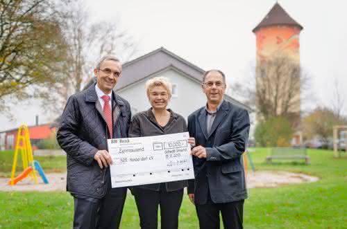Statt Geschenke: Fein spendet 10.000 Euro an SOS-Kinderdorf Statt Geschenke: Fein spendet 10.000 Euro an SOS-Kinderdorf