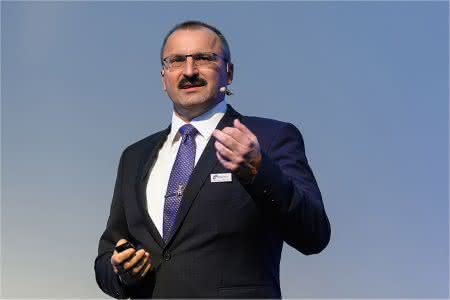 Wirtschaft + Unternehmen: Anwendertreffen: Contact - Open World 2013 in Brühl