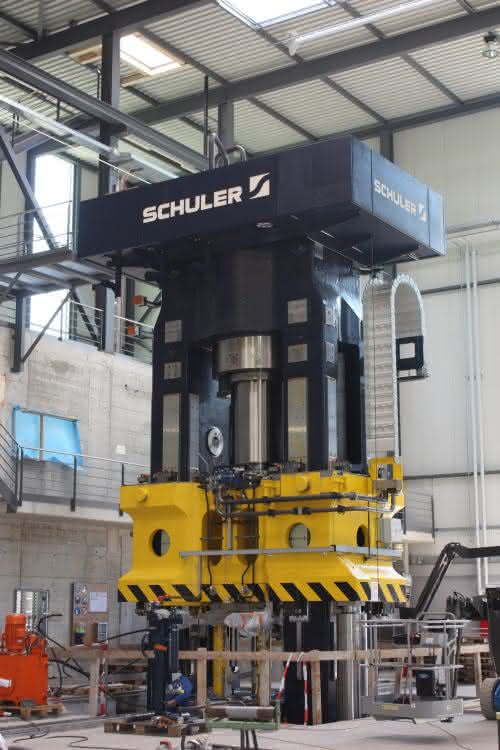 3.000 Tonnen Presskraft: Schweiz: Imbach & Cie nimmt Power-Presse in Betrieb 3.000 Tonnen Presskraft: Schweiz: Imbach & Cie nimmt Power-Presse in Betrieb