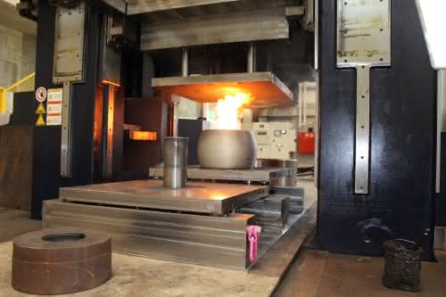 3.000 Tonnen Presskraft: Schweiz: Imbach & Cie nimmt Power-Presse in Betrieb