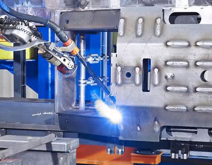 Roboterschweißanlage: Optimale Schweißnähte erzeugen
