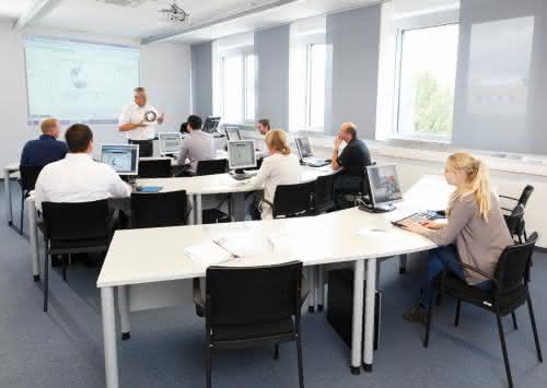 Neues Trainings-Headquarter: Schaeffler eröffnet Schulungszentrum in Eltmann Neues Trainings-Headquarter: Schaeffler eröffnet Schulungszentrum in Eltmann